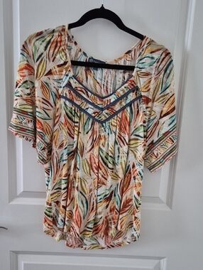 Democracy Multicolor Leaf-Print V-Neck Tunic